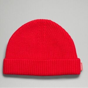 Lululemon Close Fit Wool Blend Ribbed Knit Beanie Color Carnation Red L/XL  NWT